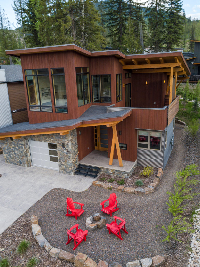 Karlos, built by Elk River Mountain Homes.   Photo: @MKuhnPhoto